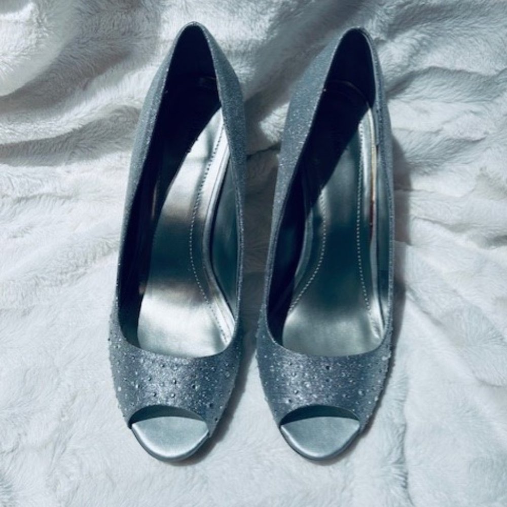 Style & Co. Monaee Silver Shimmer Rhinestone Pumps Size 9.5M
